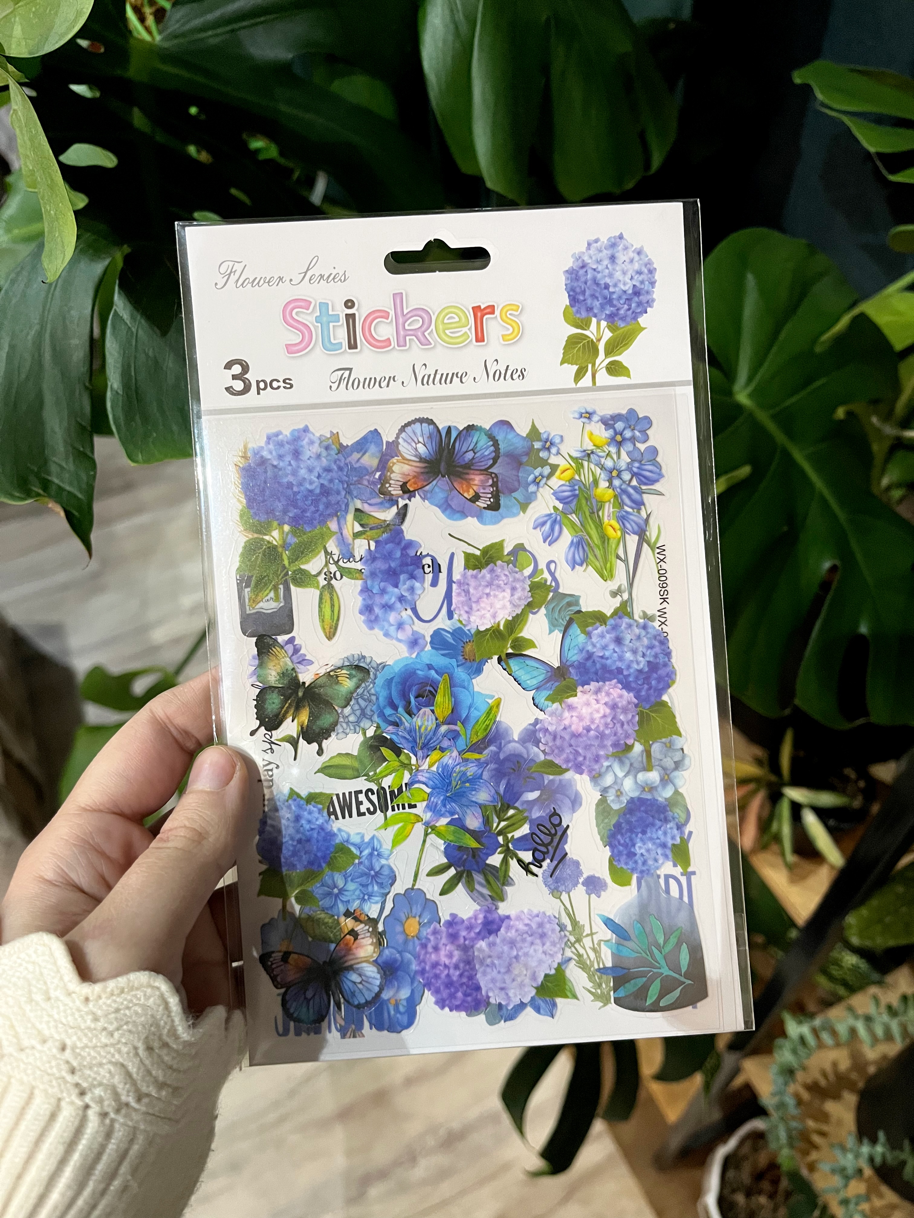 استیکر شفاف سه ورقی طرح گل های آبی