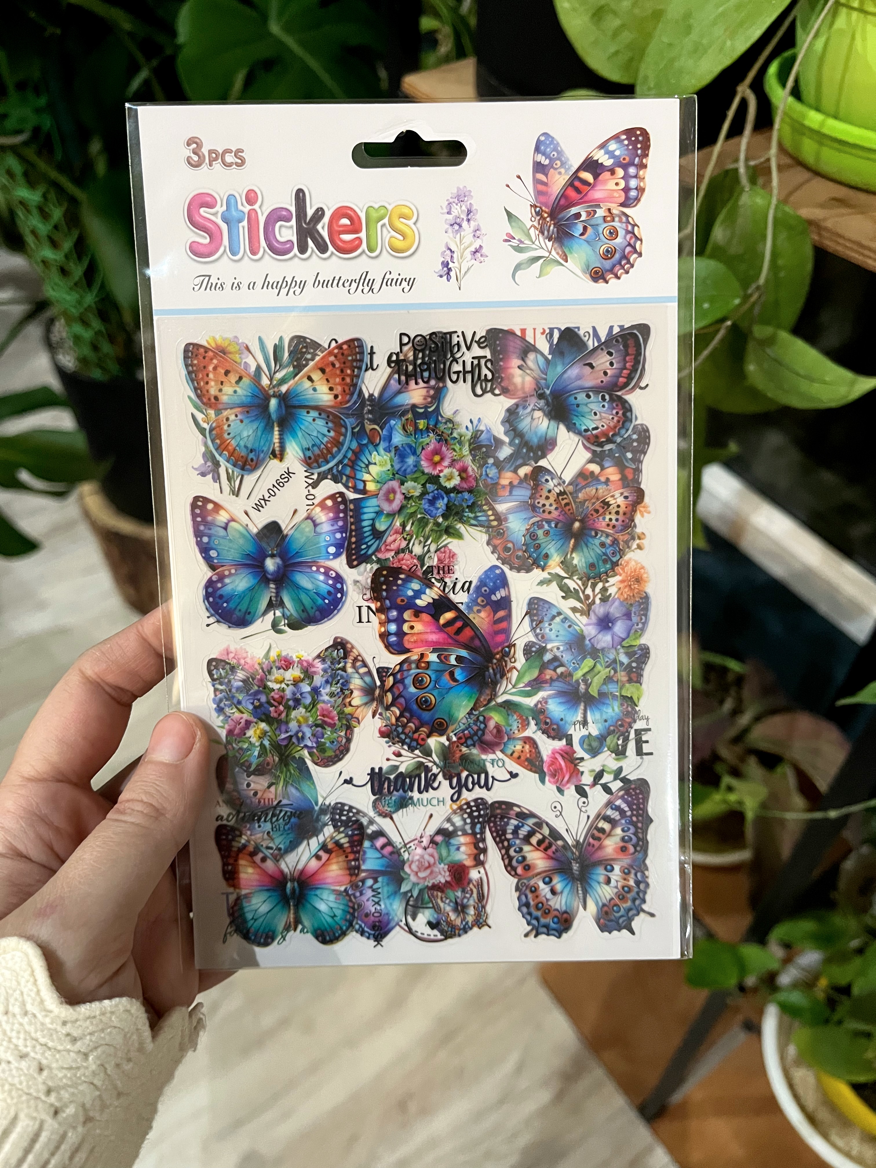 استیکر شفاف سه ورقی طرح پروانه 1