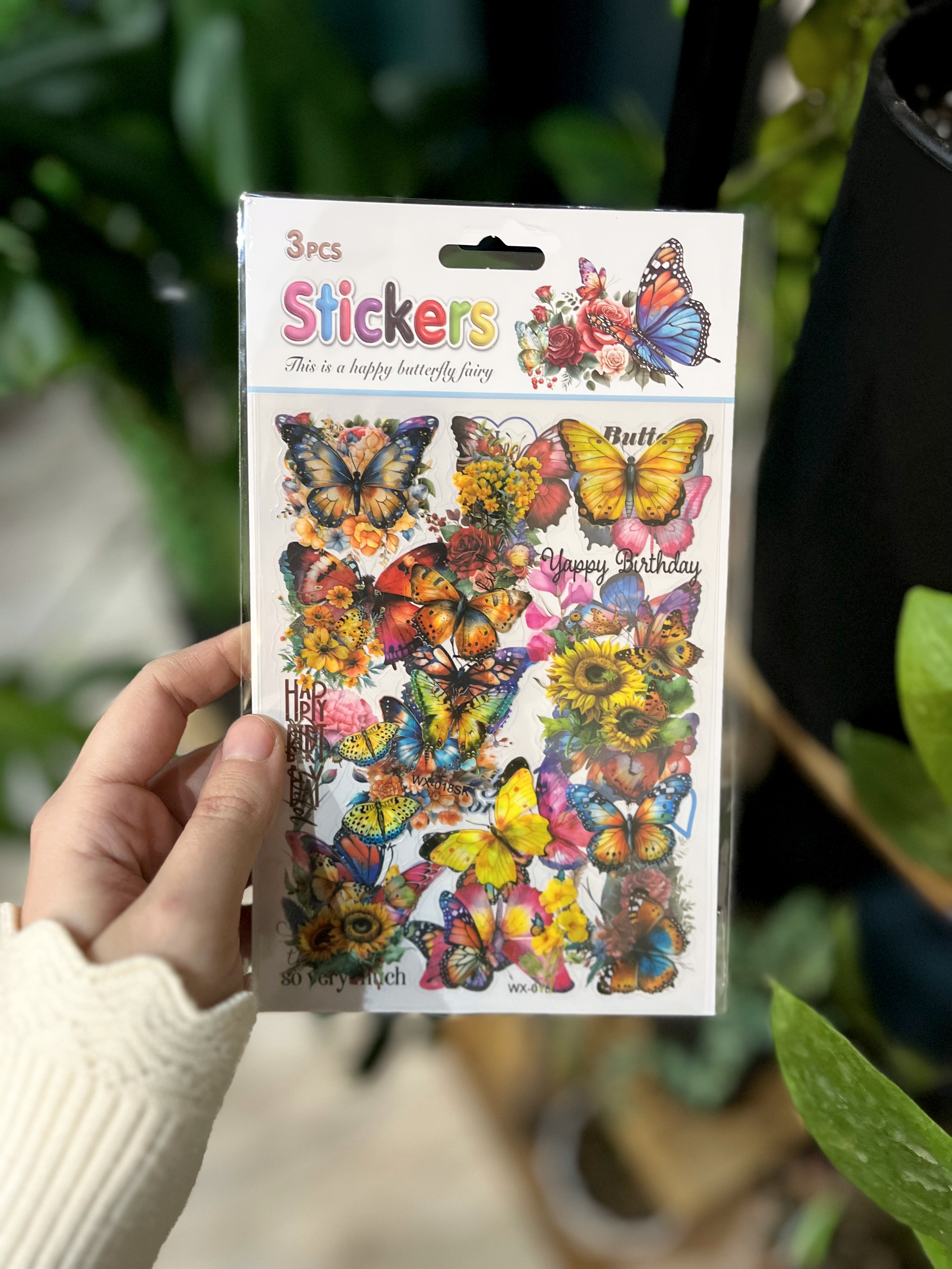 استیکر شفاف سه ورقی طرح پروانه 2