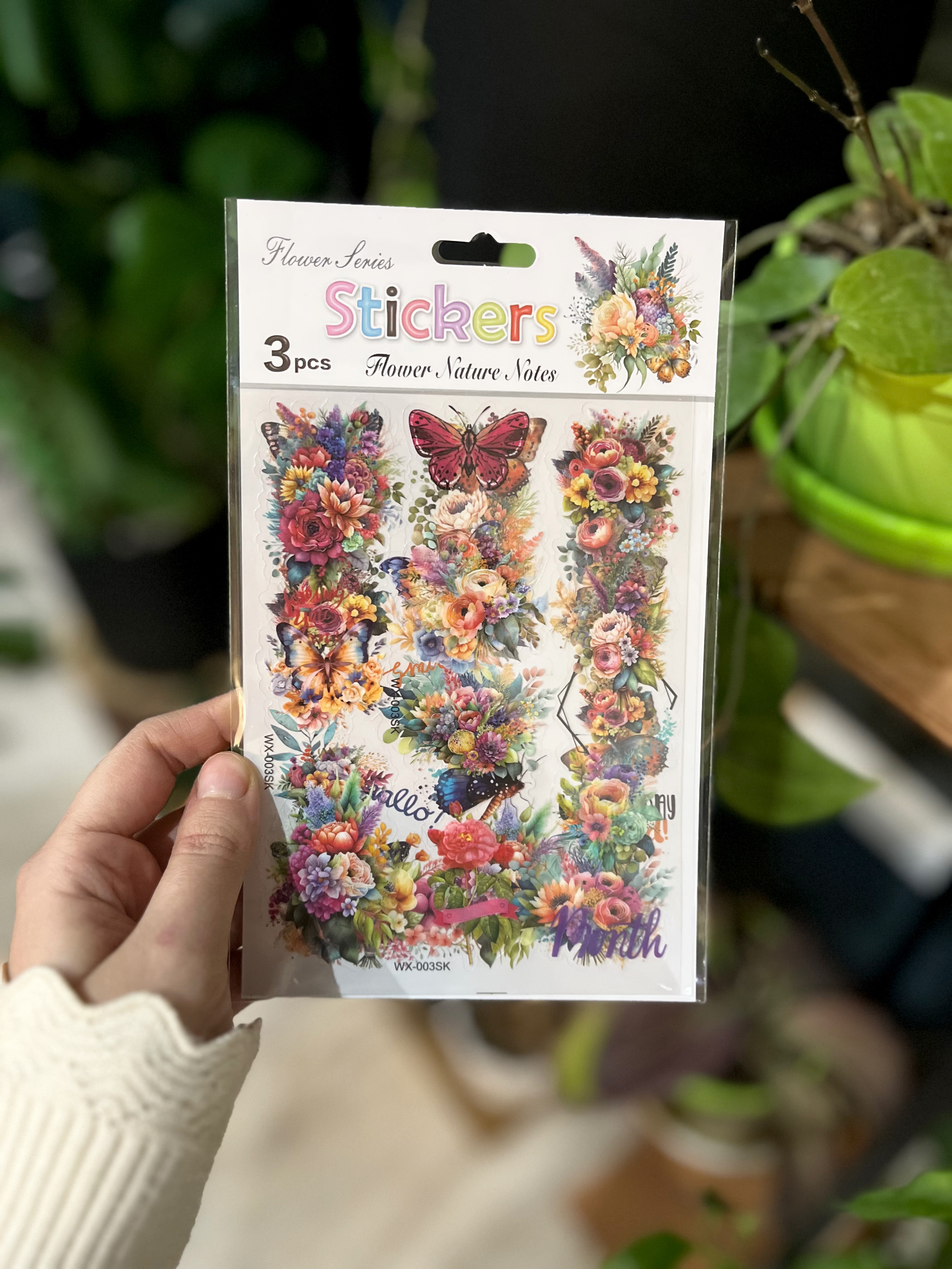 استیکر شفاف سه ورقی طرح گل های رنگی ۲